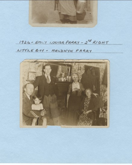 Emily Louisa Parry (2nd right), little boy Maldwyn Parry