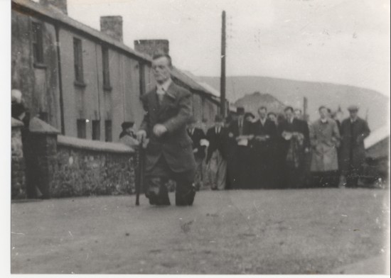 School walks Garn road