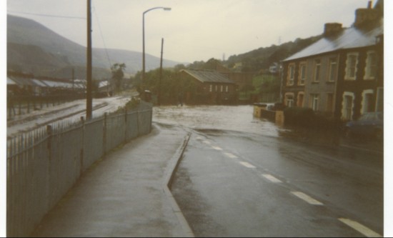 1984 Floods at  Station Terrace