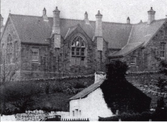 Cwmyrdderch School