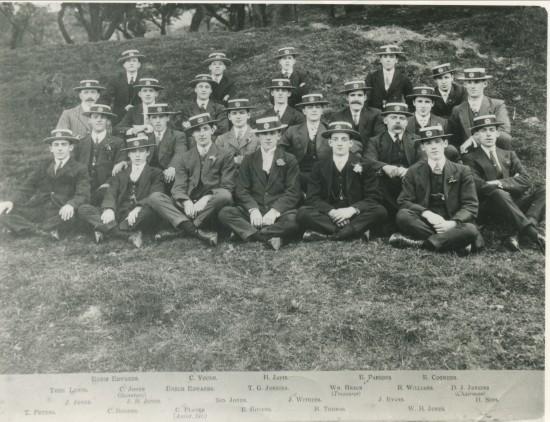 Cwm Mens Club