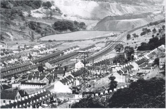 Cwm,view North to Betterment Field.