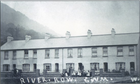 River Row ,Cwm