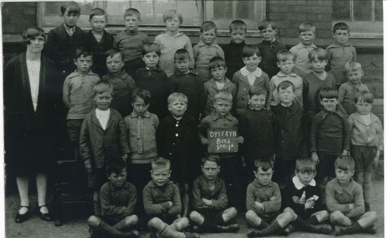 Cwm Dyffryn School,Standard 1A