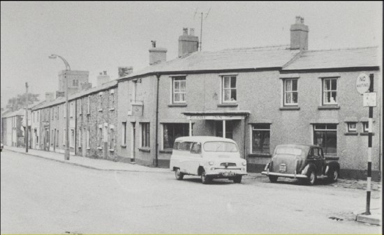 Church Street and the Globe Inn Church Street and the Globe Inn
