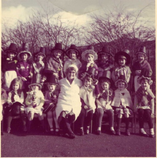 Glanhowy School 
