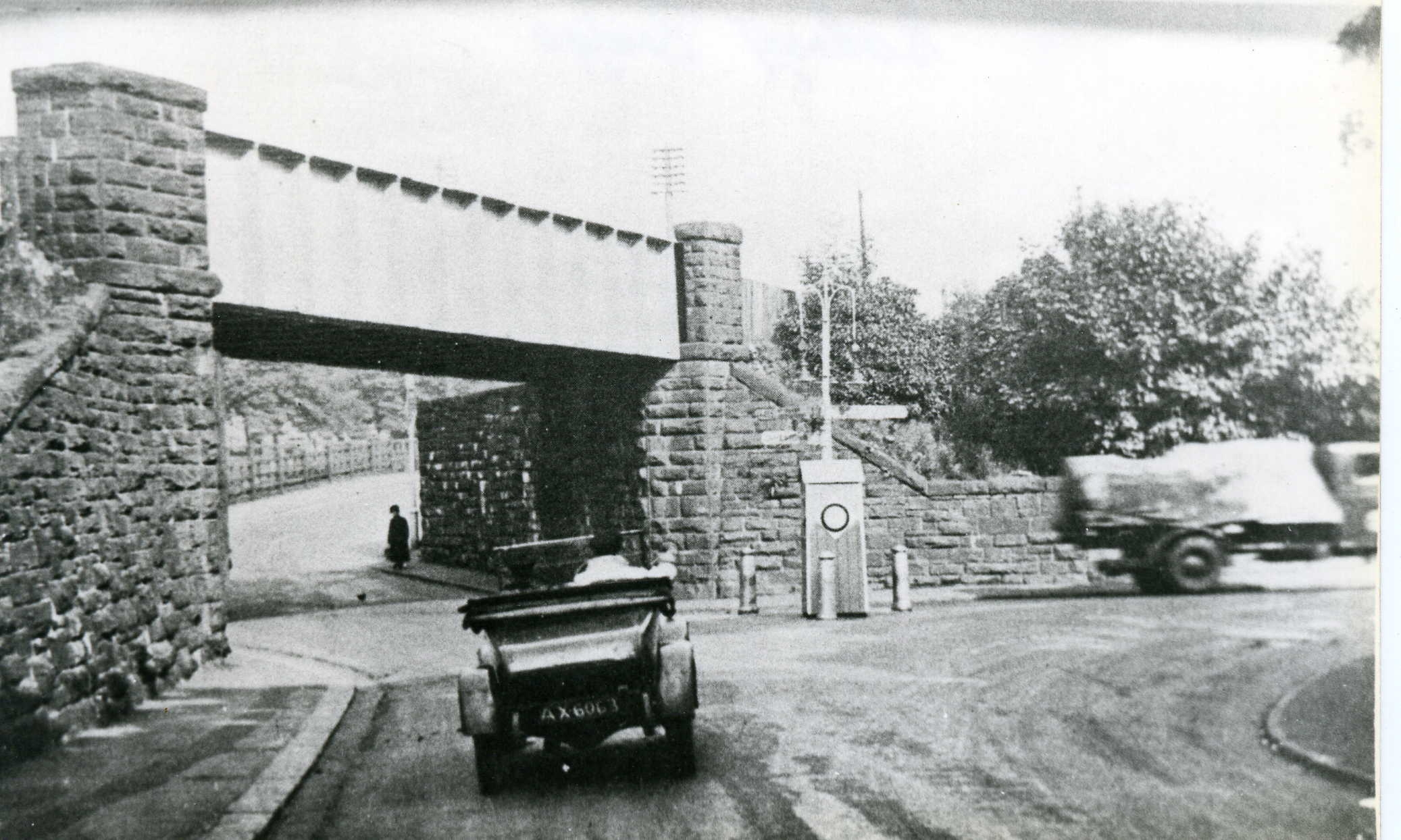 Sirhowy Brigde Tredegar Construction, Car, Photo, The 1930s, Social