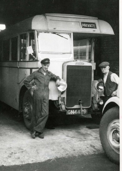 Bus Tredegar