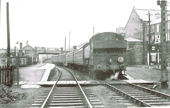 Cwm Station